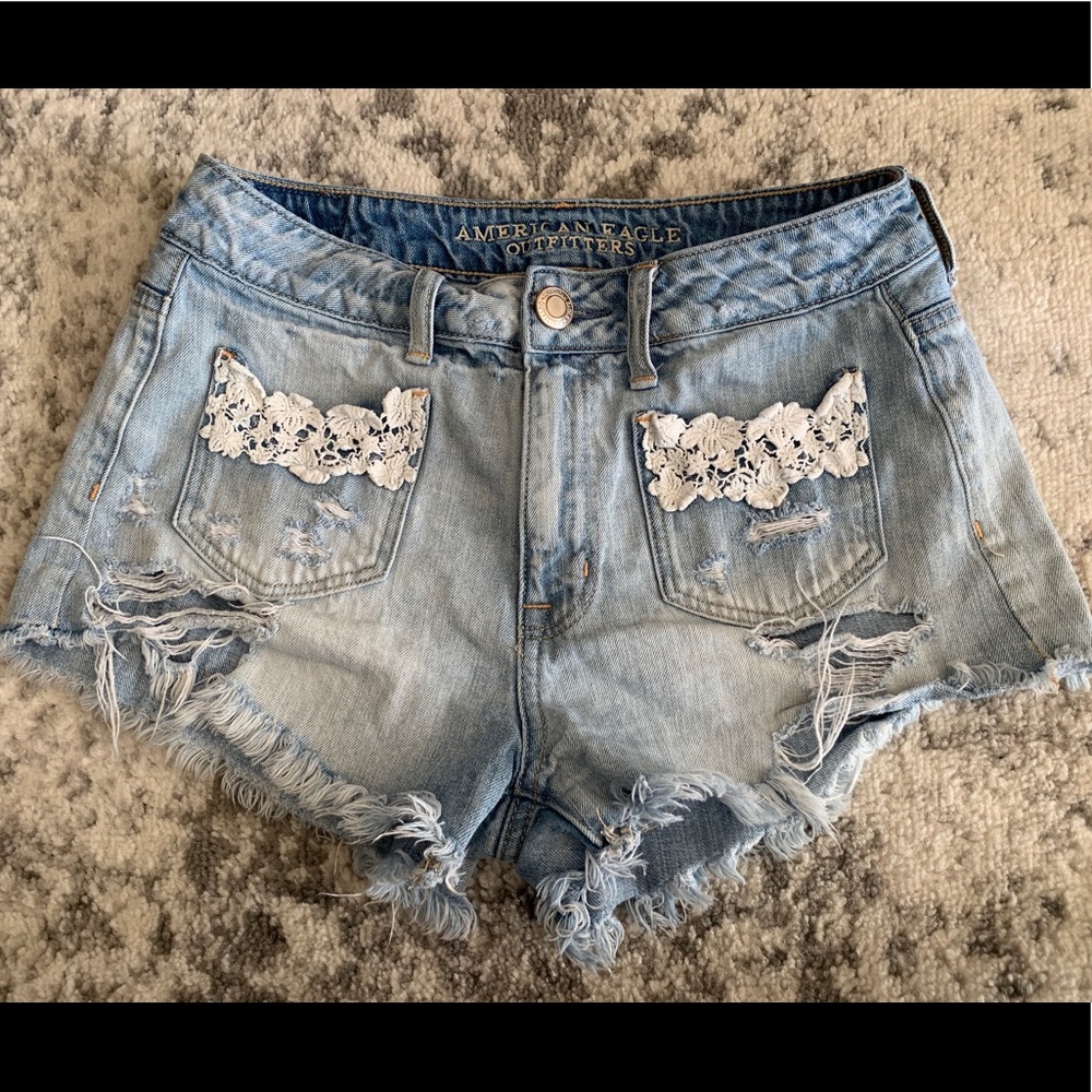 AEO Hi Rise Festival Lace Distressed Shorts Size 4